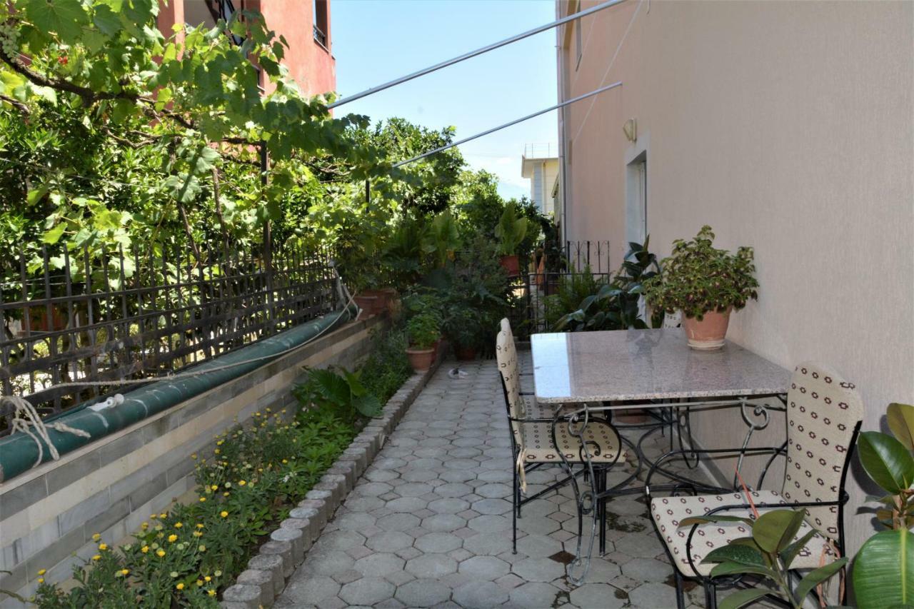 Hotel Vila Nino Berat Luaran gambar