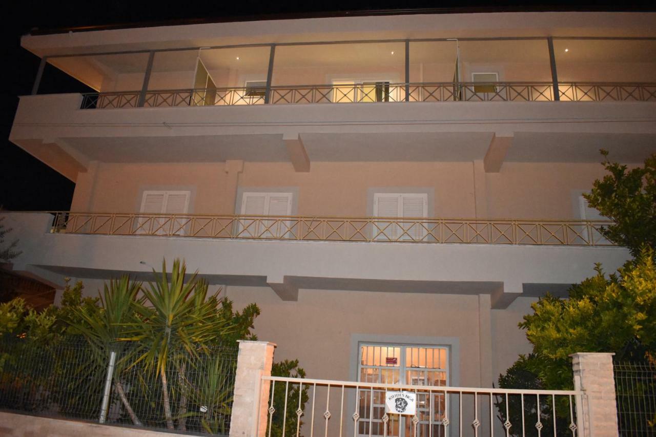 Hotel Vila Nino Berat Luaran gambar